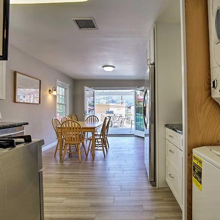 Updated Home On Catalina Island Walk To The Coast 아발론 외부 사진