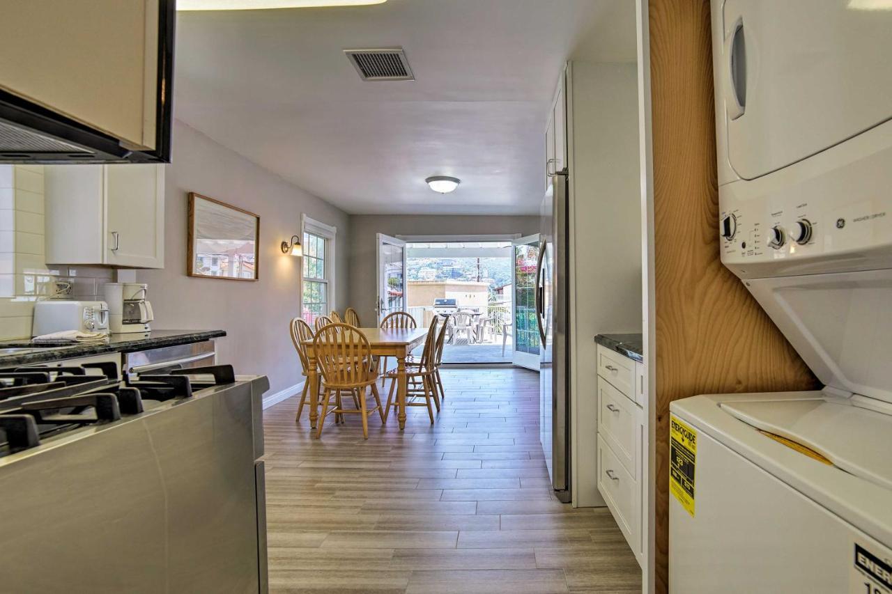 Updated Home On Catalina Island Walk To The Coast 아발론 외부 사진